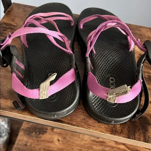 Women's Chaco Pink and Black Sandals- size 4 - Picture 4 of 5